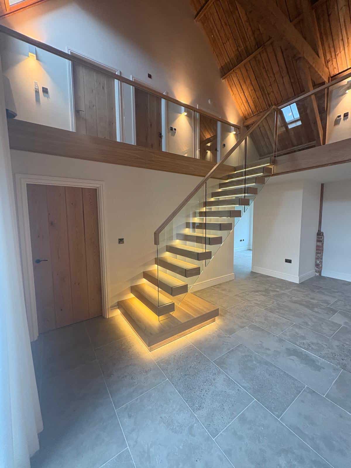 Bespoke Floating Oak Staircase by Jarrods